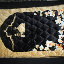 Luxury Velvet Jacquard Persian Prayer Mat – Ultra-Soft Padded Turkish Janamaz with Elegant Floral Print (Assorted Colors)